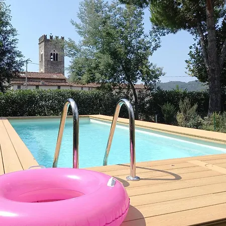 Ferienhaus Lovely In With Wifi Camaiore